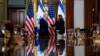 美国副总统卡玛拉·哈里斯在白宫内艾森豪威尔行政办公楼会见以色列总理本雅明·内塔尼亚胡。(2024年7月25日)
