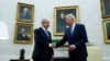 2024年7月25日，美国总统拜登在白宫椭圆形办公室会见以色列总理内塔尼亚胡。(路透社照片)