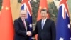 中国领导人习近平在北京人大会堂会晤到访的澳大利亚总理阿尔巴尼斯。（2023年11月6日）