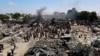 以色列对加沙南部的汗尤尼斯（Khan Younis）马瓦西地区空袭后的场景。