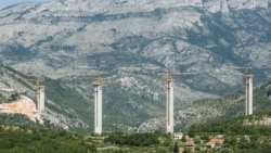 黑山共和国的Bar-Boljare公路上一处桥梁建造工地（2018年6月07日）