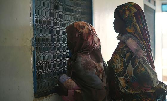 يُقدر أن 6.7 مليون شخص معرضون لخطر العنف القائم على النوع الاجتماعي في السودان، حيث تعتبر النساء والفتيات النازحات واللاجئات والمهاجرات معرضات للخطر بشكل خاص.
