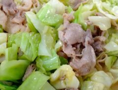 下味冷凍で簡単！　キッコーマンが教える「豚肉とキャベツのレンジ蒸し」の作り方