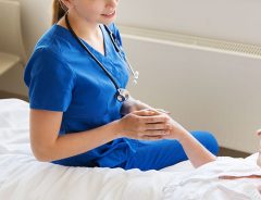 「たかが看護師なのね…」　侮辱された女性の誇りを持った反論に、拍手！