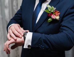 結婚式に花嫁が遅刻！　花婿がとった行動に、会場は拍手喝さい