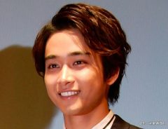 佐藤寛太は『美食探偵 明智五郎』などドラマ・映画に多数出演　中村倫也の人柄について語ったこととは？