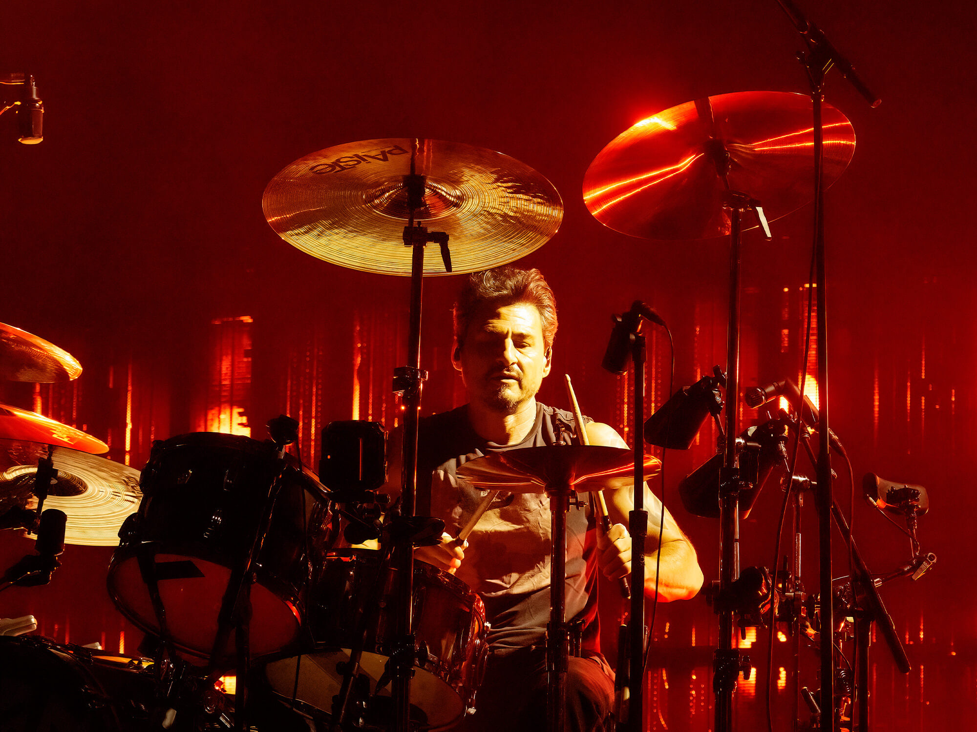 Brad Wilk playing drums