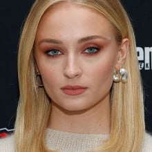 Game of Thrones' star Sophie Turner tweets a powerful thread about mental illness