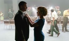 Cole Davis (Channing Tatum) and Kelly Jones (Scarlett Johansson) in "Fly Me to the Moon."