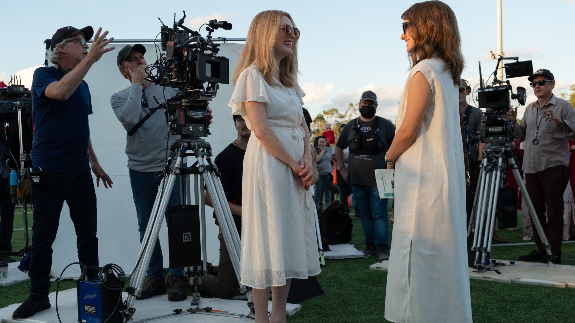 Todd Haynes, Julianne Moore, and Natalie Portman on the set of "May/December."