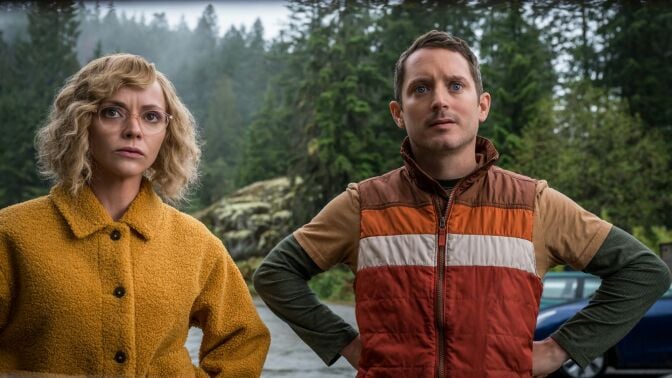 Christina Ricci as Misty and Elijah Wood as Walter in YELLOWJACKETS Season 2.