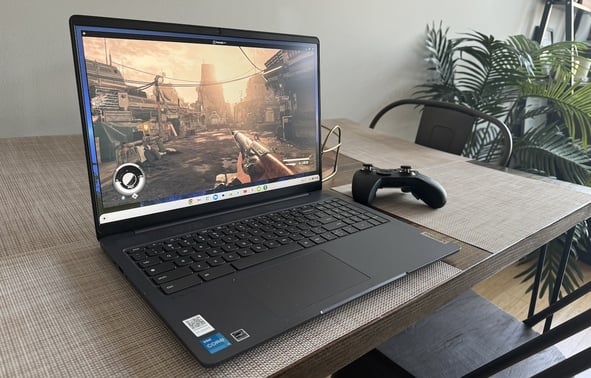 Lenovo IdeaPad Gaming Chromebook 16 cloud streaming 'Starfield'