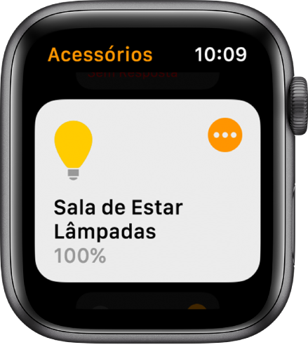 App Casa mostrando um acessório de iluminação. Toque no ícone no canto superior direito do acessório para ajustar as configurações.