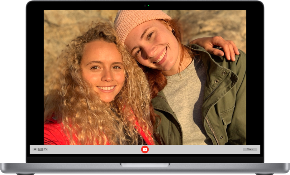 The Photo Booth window with the Take Photo button at the bottom. The single photo option is selected on the bottom-left of the window and the Effects button is on the bottom-right of the window.