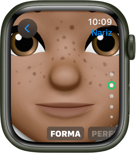 La app Memoji del Apple Watch mostrando la pantalla de edición de nariz. Se muestra un acercamiento de la cara, enfocándose en la nariz. La palabra Forma se muestra en la parte inferior.