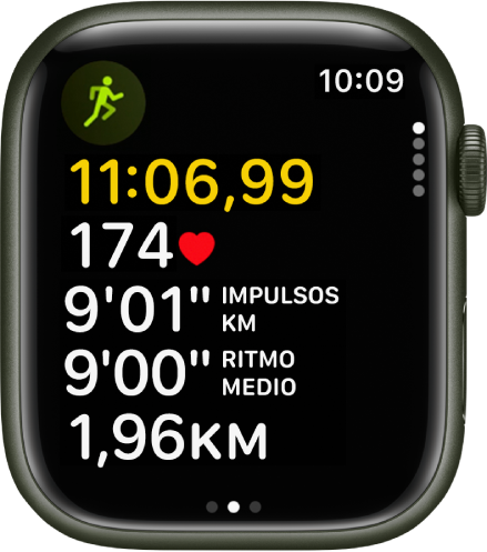 Un entreno de correr en curso muestra el tiempo transcurrido, la frecuencia cardiaca, el ritmo de tramo, el ritmo medio y la distancia total recorrida.