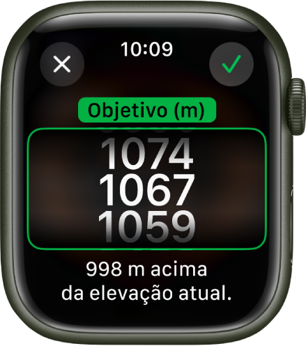 App Bússola mostrando a tela de Objetivo de Elevação. Uma lista rolável de elevações aparece no centro da tela. Abaixo da lista está uma indicação do quanto a elevação selecionada está acima ou abaixo da sua elevação atual. Na parte superior, os botões Fechar e Marcar.