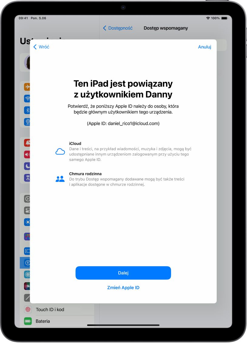 iPad wyświetlający identyfikator Apple ID powiązany z urządzeniem oraz informacje o usłudze iCloud i funkcjach Chmury rodzinnej, których można używać z trybem Dostęp wspomagany.