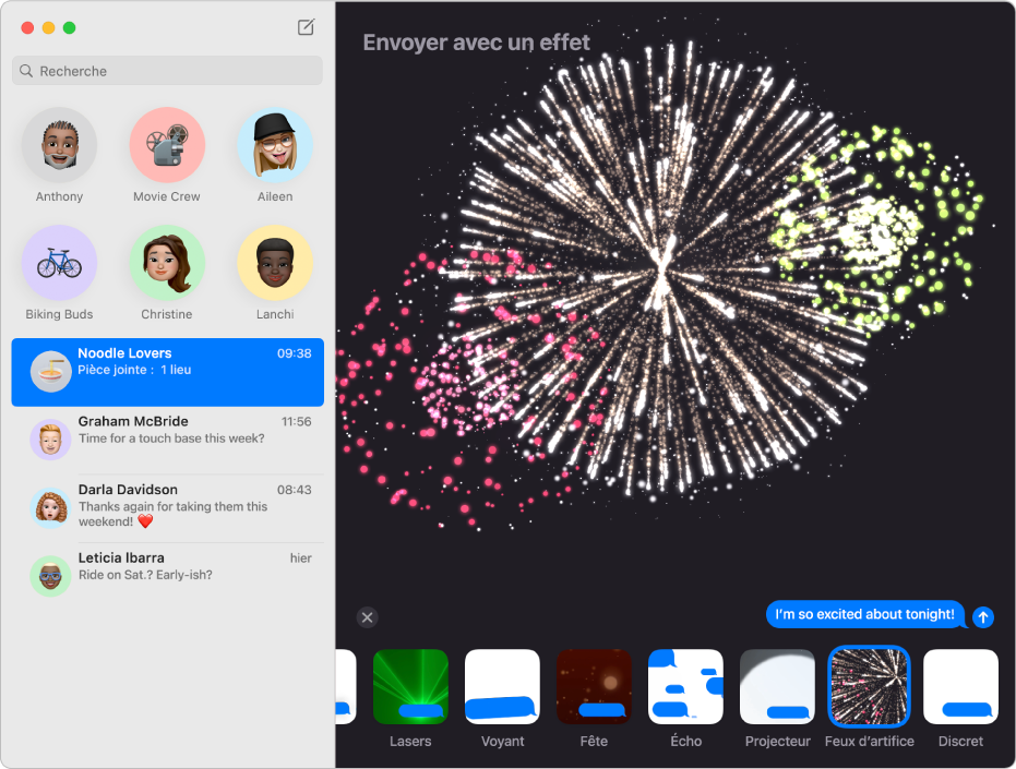 La fenêtre Messages avec plusieurs conversations dans la barre latérale de gauche, ainsi qu’un effet de message, feux d’artifice, qui apparaît dans la conversation sur la droite.