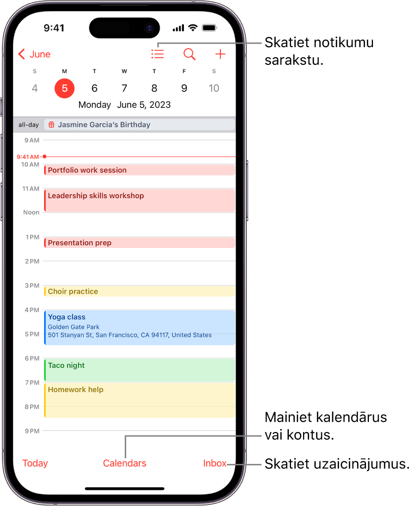 Kalendārs dienas skatā, kurā redzami dienas pasākumi. Poga Calendars atrodas ekrāna apakšdaļas centrā, bet poga Inbox apakšējā daļā pa labi.