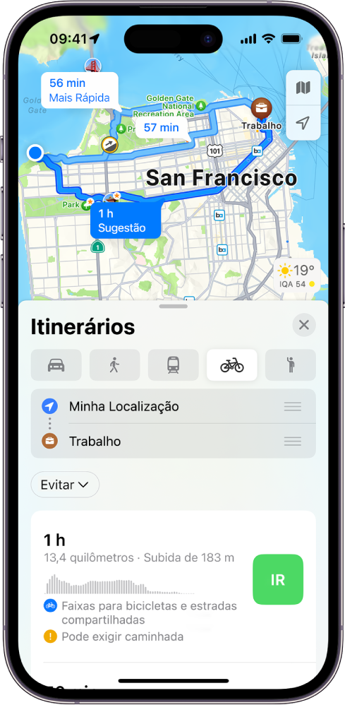 Um mapa mostrando opções de rota de bicicleta. O cartão de rota na parte inferior fornece detalhes, incluindo os tempos de viagem estimados, alterações de elevação e os tipos de vias. Um botão Ir aparece à direita dos detalhes.