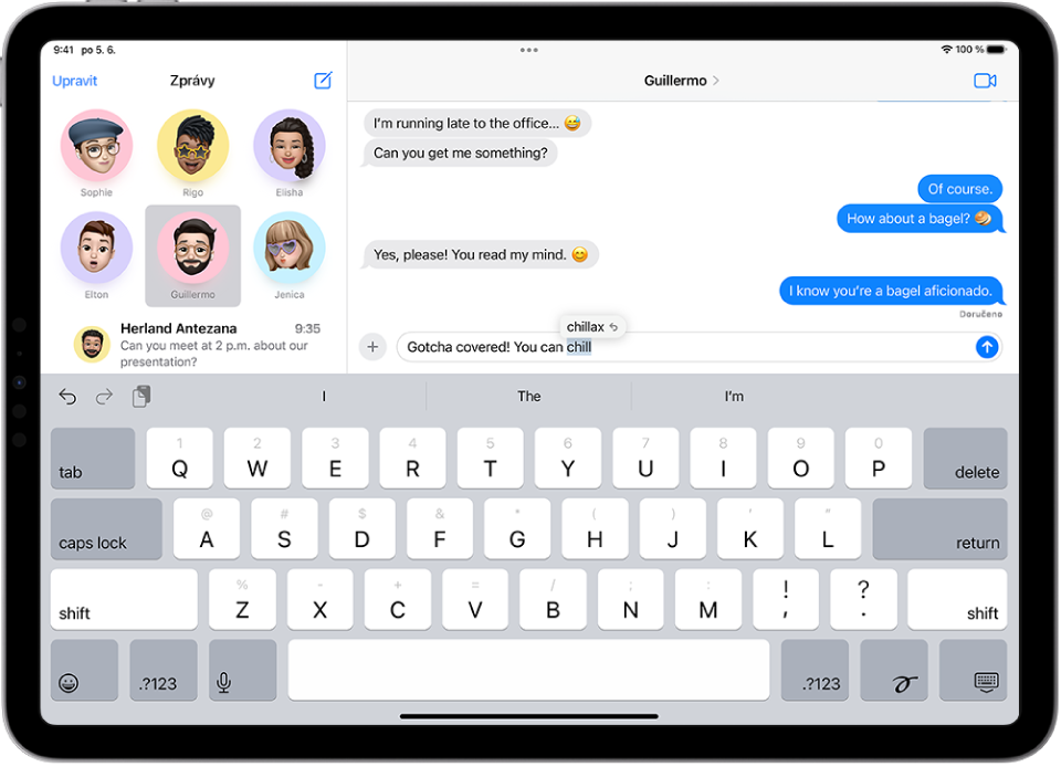 Konverzace v aplikaci Zprávy. V dolní části obrazovky se do textového pole zadá text a zvýrazní se slovo „chill“. Nad zvýrazněným textem je slovo „chillax“ se šipkou, která nahradí slovo „chill“ slovem „chillax“.