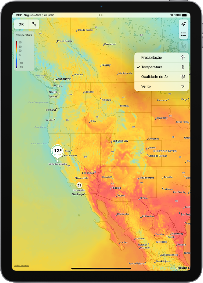 Um mapa de temperatura da área ao redor preenche a tela do iPad. No canto superior direito, de cima para baixo, estão os botões Localização Atual, Localizações Favoritas e Menu de Sobreposição. O botão Menu de Sobreposição está selecionado e mostra os botões Precipitação, Temperatura, Qualidade do Ar e Vento. O botão Temperatura está selecionado. No canto superior esquerdo da tela estão os botões Descartar Menu Contextual e Alternar Mapa em Tela Cheia, além da Escala da Sobreposição do Mapa de Temperatura.