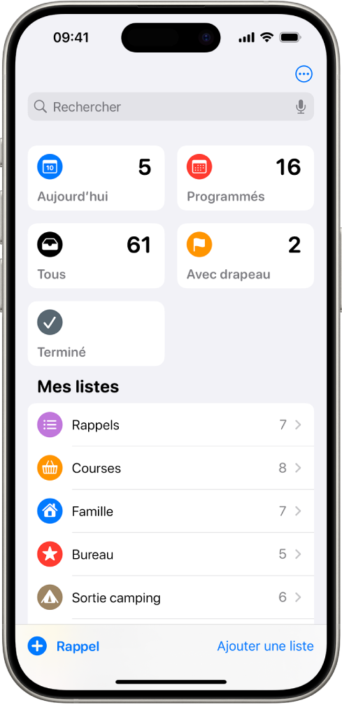 Un écran de Rappels avec des listes intelligentes en haut de l’écran et des listes standard en dessous.