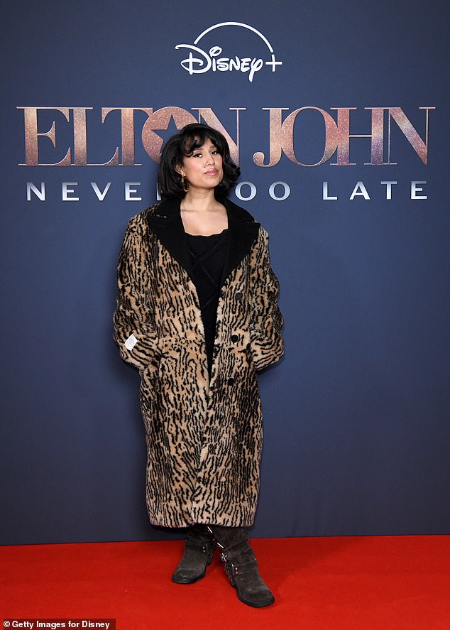 The Escapism hitmaker took a walk on the wild side as she wrapped up in a tiger print fur coat