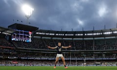 Patrick Cripps of the Blues celebrates a goal against the Tigers in 2024