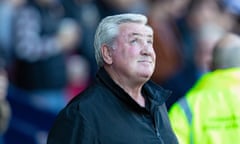 Steve Bruce looks to the sky during the 0-0 home draw with Luton Town