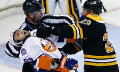 NHL: Bruins take on the Islanders in preseason.