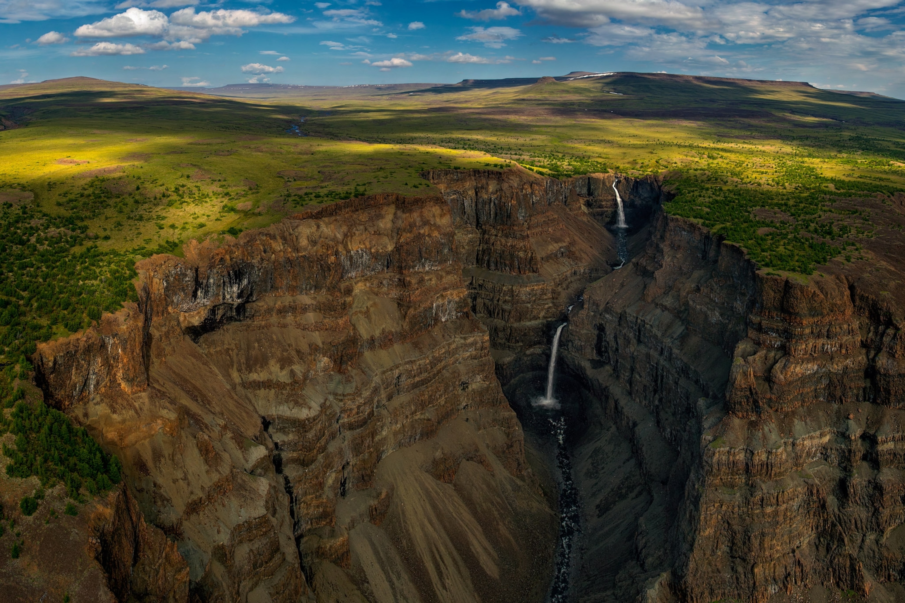Kanda Falls. Russia. Plateau Putorana.