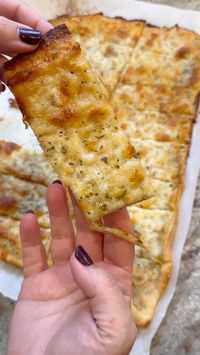 You’re probably going to think Im being dramatic but this easy cheesy bread really is the best recipe, ever. #cheesybread  #pillsbury  #snack