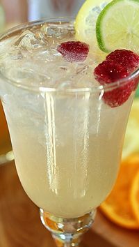 Vodka and Limoncello Sangria with Raspberries Recipe