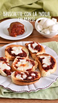 5min · 4 servings

 

Ingredienti:
 • pane
 • 'nduja
 • mozzarella

