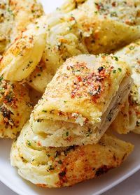 Try these incredibly easy, fool-proof parmesan garlic bites. They come together in less than 20 min and use just basic pantry ingredients.