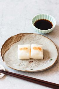 Are you craving a simple and tasty mochi snack? Try Yaki mochi with sweet soy sauce - a crispy and delicious rice cake treat that's easy to make. Learn how to prepare it!