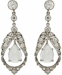 Sparkle in this Beautiful sparkling diamond  drop  earrings