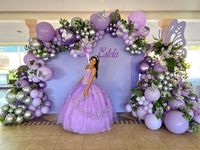 Laura's Balloons Decorations en Instagram: “Estela’s XV💜😍 #laurasballoondecorations #quinceañera #quinceaneradecorations #sequinwall #shimerwalls #balloonsworldwide #balloonmarquee…”