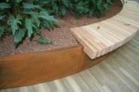 Zitrand van cortenstaal en hout, abk-outdoor.com