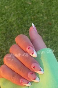 #SpringNails #FloralNails #SeasonalNailArt #PastelNails #TrendyNailDesigns #FreshSpringLook #ElegantSpringNails #VibrantNails #SpringInspiredNails #ChicNailArtIdeas