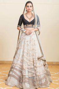 Buy Embroidered Lehenga Set by Tarun Tahiliani at Aza Fashions