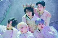 M•R•V (❄️Æ 🧚‍♀️🔺🌶) on Twitter: "IM GOING TO DIE ICE KING BEOMGYU, ELSA GTFO #TXT #TXT_FREEZE #TOMORROW_X_TOGETHER… "