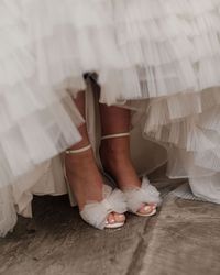 Oversized bows are beckoning a return to the classics as far as modern wedding dress trends go. Though, it is having a major impact on cake design, textiles and bridal accessories too! If you find yourself loving all things femme, you just might find heaven in this roundup of statement bow wedding ideas. We certainly did!