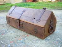 Coffre d'apparat | MOBILIER MEDIEVAL