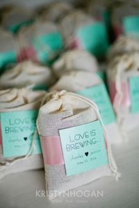 Modern Elegant Cedarwood Wedding with Vintage Charm | #cedarwoodweddings #weddingfavors