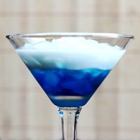 Blue Russian drink recipe: vodka, Blue Curacao, cream