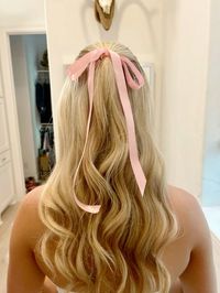 hair half up half down inspo bow pink