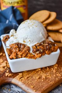 The smooth, perfectly spiced pumpkin filling and the crunchy topping is truly a match made in heaven in this Pumpkin Crisp!